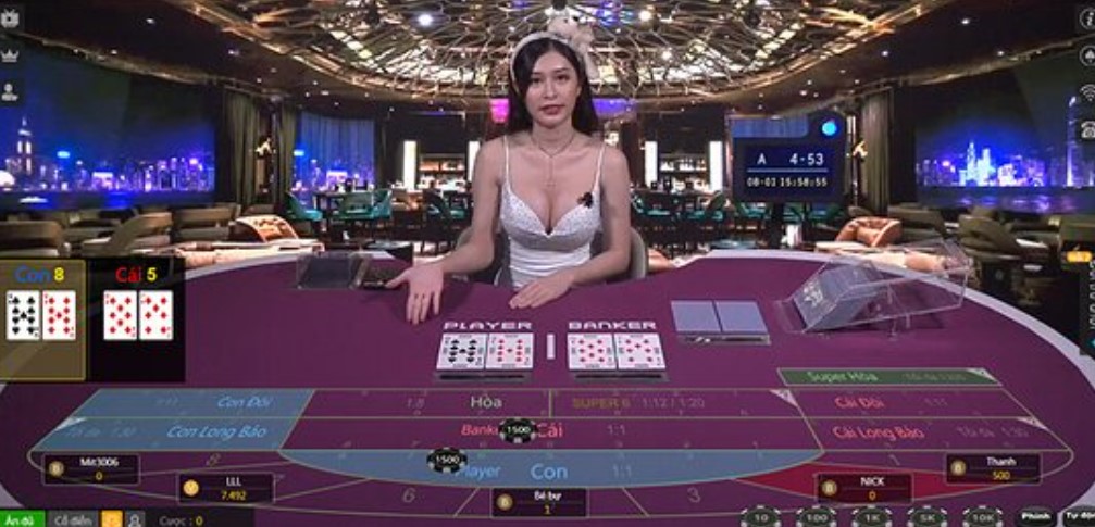 Chơi trên điện thoại baccarat với dàn dealer nóng bỏng